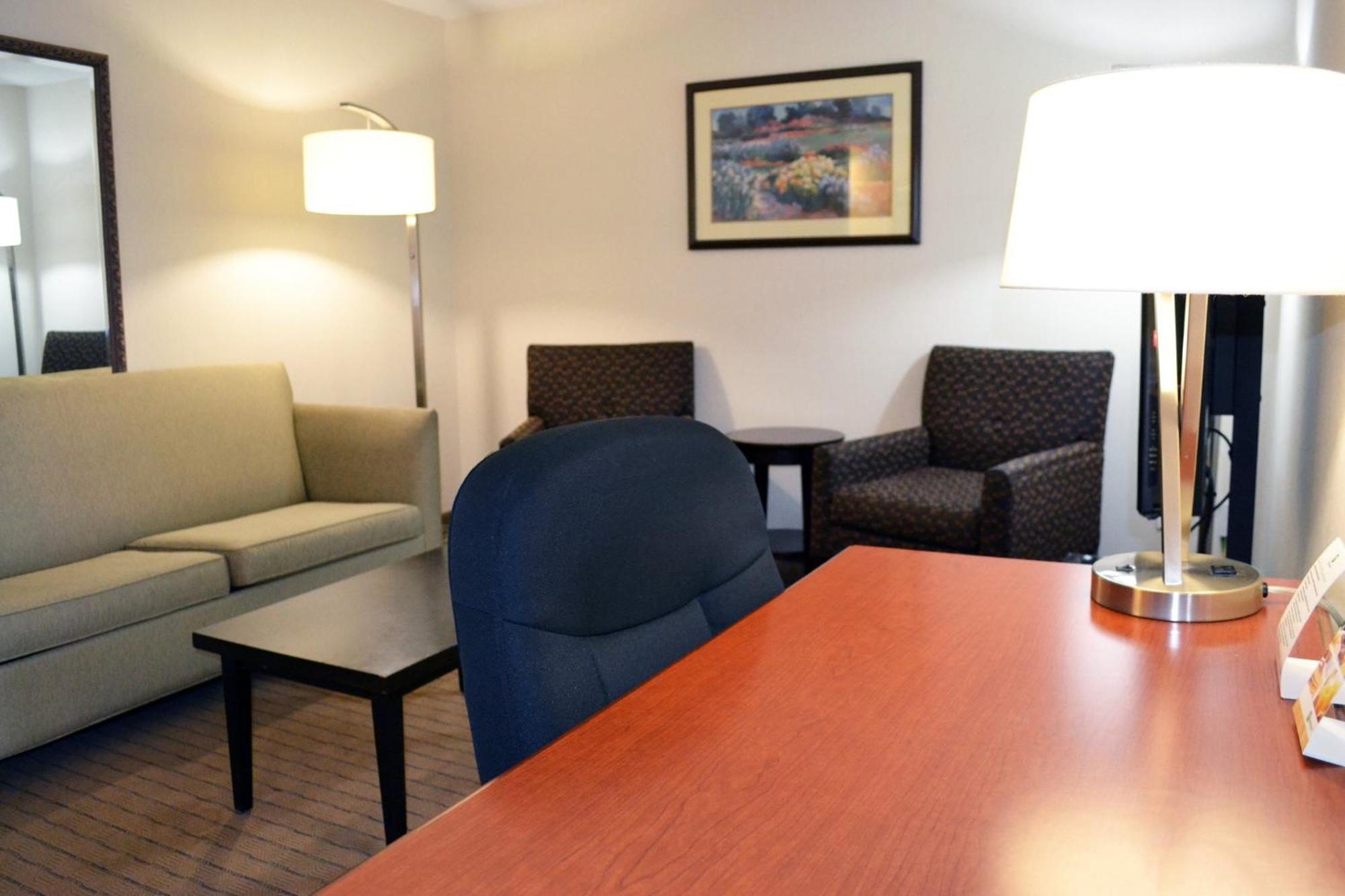 Holiday Inn Hinton By Ihg Buitenkant foto
