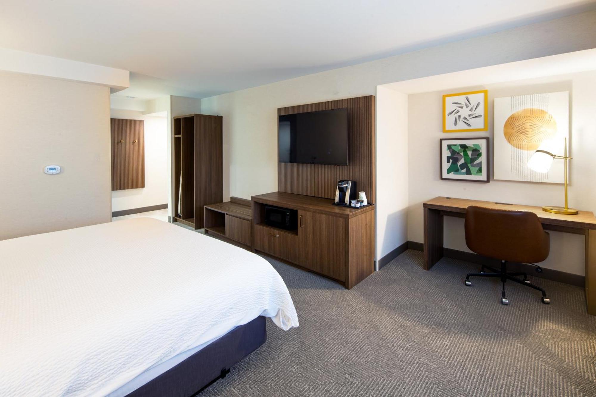 Holiday Inn Hinton By Ihg Buitenkant foto